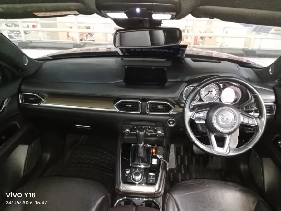 Foto Mobil Bekas Dashboard Mazda CX-8 2.5 Skyactive-G Elite tahun 2020