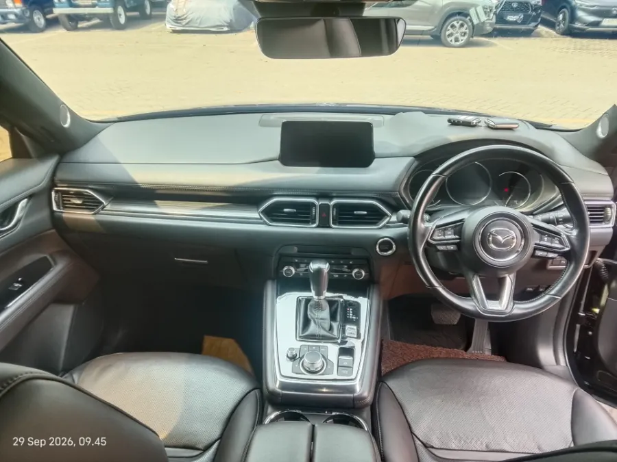 Foto Mobil Bekas Dashboard Mazda CX-8 2.5 Skyactive-G Elite tahun 2022
