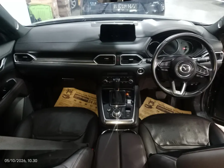 Foto Mobil Bekas Dashboard Mazda CX-8 2.5 Skyactive-G Elite tahun 2022