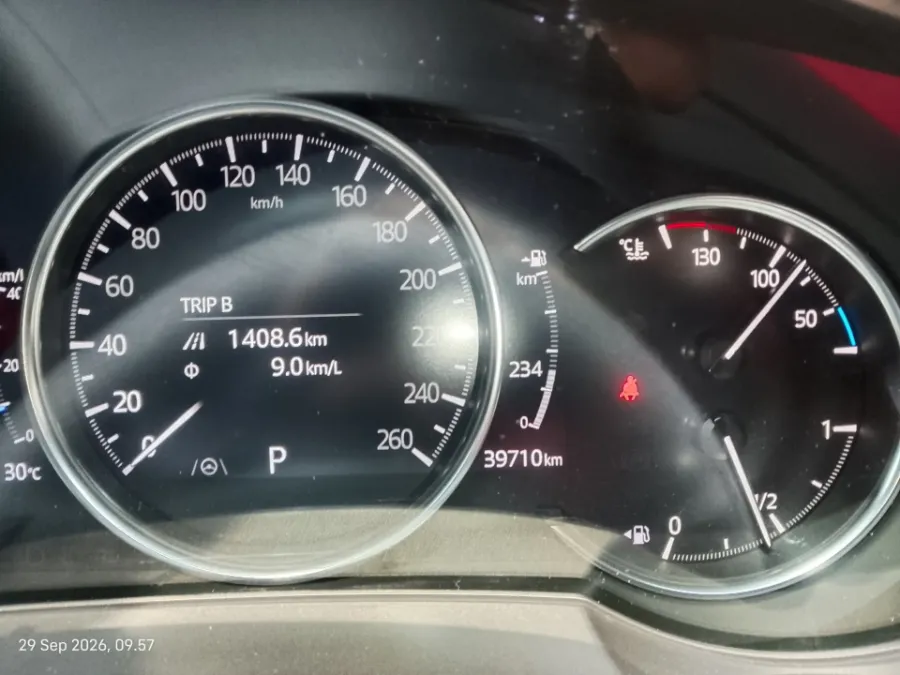 Foto Mobil Bekas Odometer Mazda CX-8 2.5 Skyactive-G Elite tahun 2022