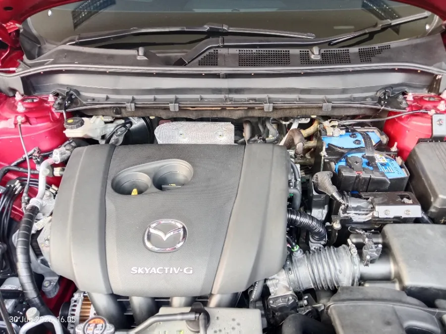 Foto Mobil Bekas Mesin Mazda CX-8 2.5 Skyactive-G Elite tahun 2024