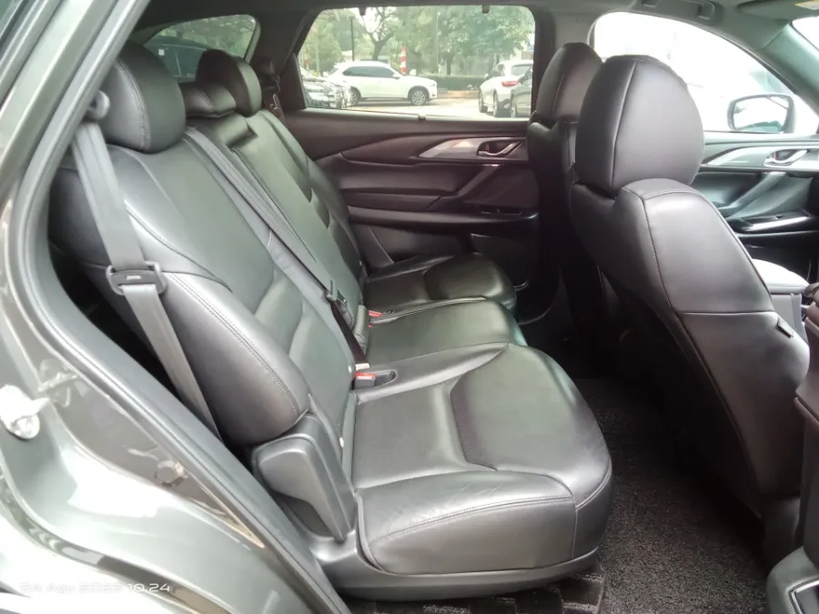 Foto Mobil Bekas Kabin Belakang Mazda CX-9 2.5 tahun 2019