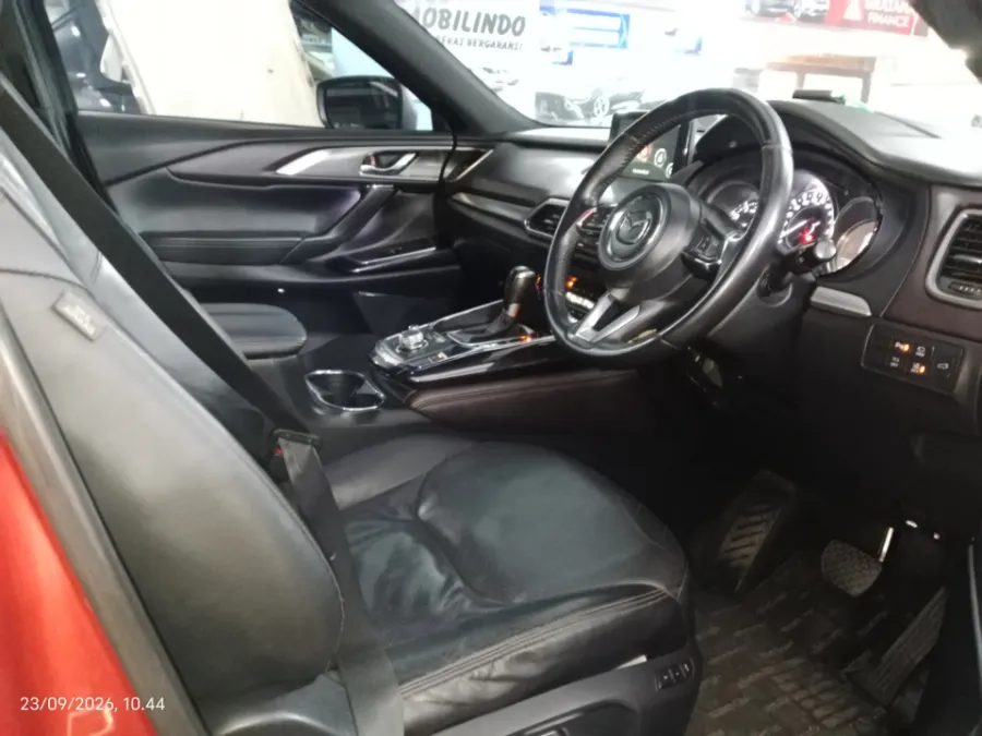 Foto Mobil Bekas Kabin Depan Mazda CX-9 2.5 tahun 2019