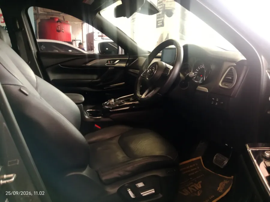 Foto Mobil Bekas Kabin Depan Mazda CX-9 2.5 tahun 2019