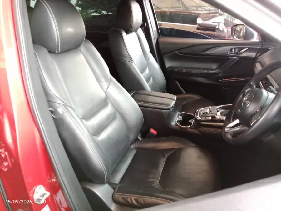 Foto Mobil Bekas Kabin Depan Mazda CX-9 2.5 tahun 2020