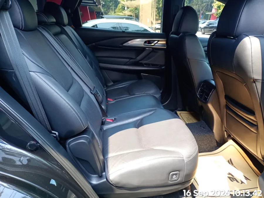 Foto Mobil Bekas Kabin Belakang Mazda CX-9 2.5 tahun 2021