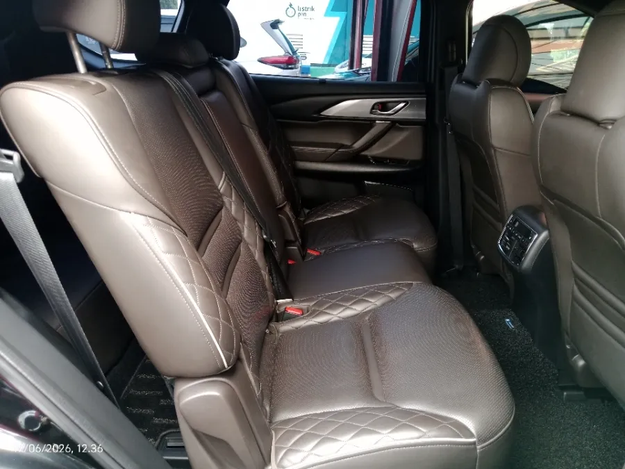 Foto Mobil Bekas Kabin Belakang Mazda CX-9 2.5 tahun 2021