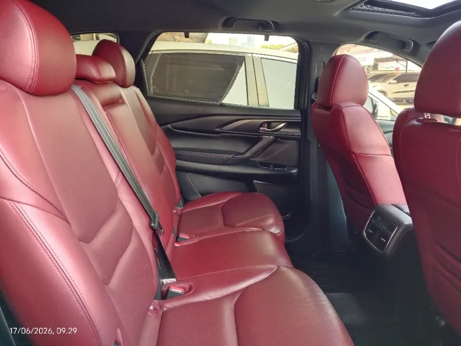 Foto Mobil Bekas Kabin Belakang Mazda CX-9 2.5 tahun 2021