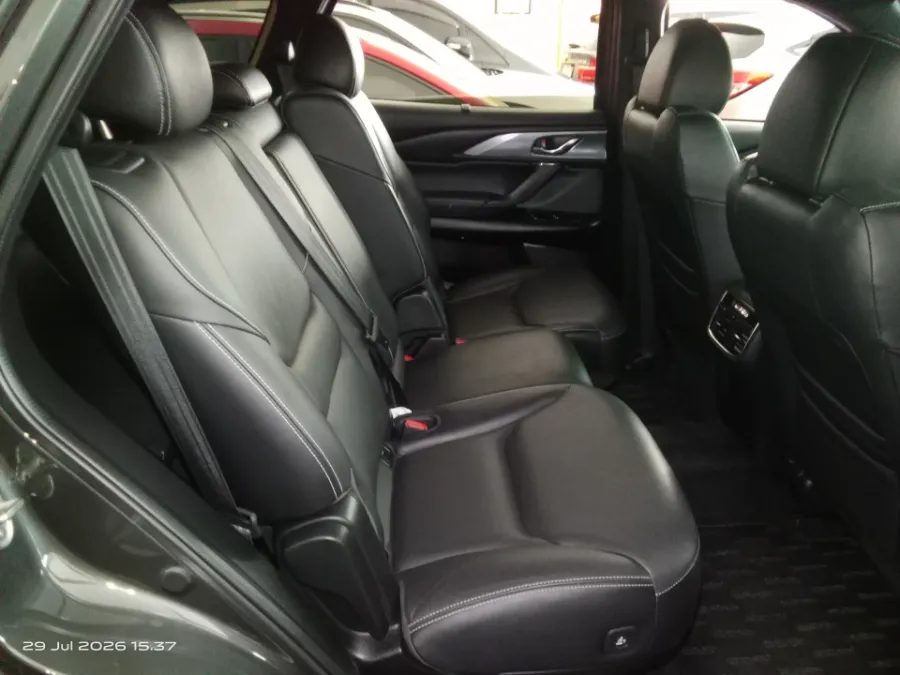 Foto Mobil Bekas Kabin Belakang Mazda CX-9 2.5 tahun 2021