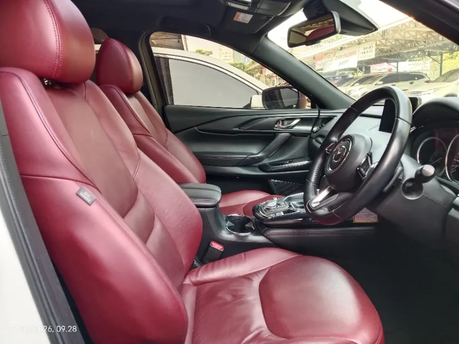 Foto Mobil Bekas Kabin Depan Mazda CX-9 2.5 tahun 2021