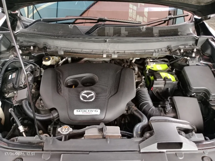 Foto Mobil Bekas Mesin Mazda CX-9 2.5 tahun 2021
