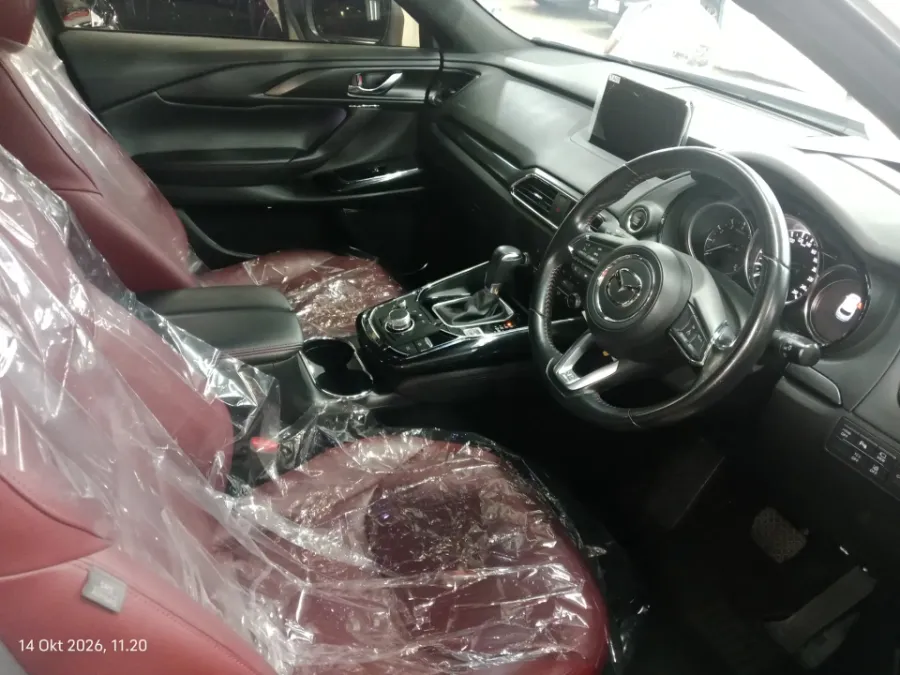 Foto Mobil Bekas Kabin Depan Mazda CX-9 2.5 tahun 2022