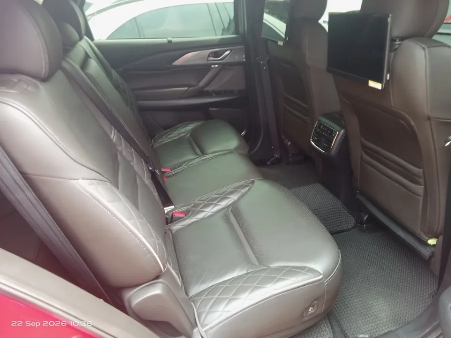 Foto Mobil Bekas Kabin Belakang Mazda CX-9 2.5 tahun 2023
