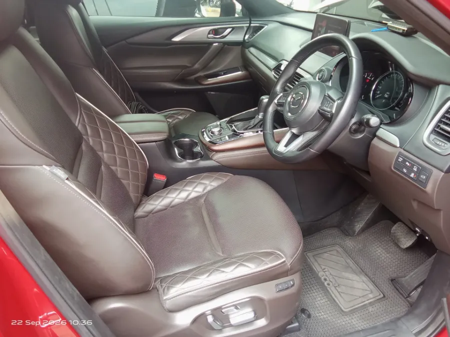 Foto Mobil Bekas Kabin Depan Mazda CX-9 2.5 tahun 2023