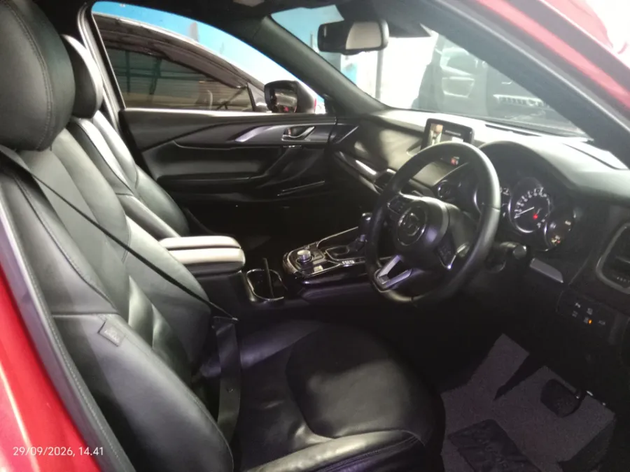 Foto Mobil Bekas Kabin Depan Mazda CX-9 2.5 Skyactiv-G tahun 2019
