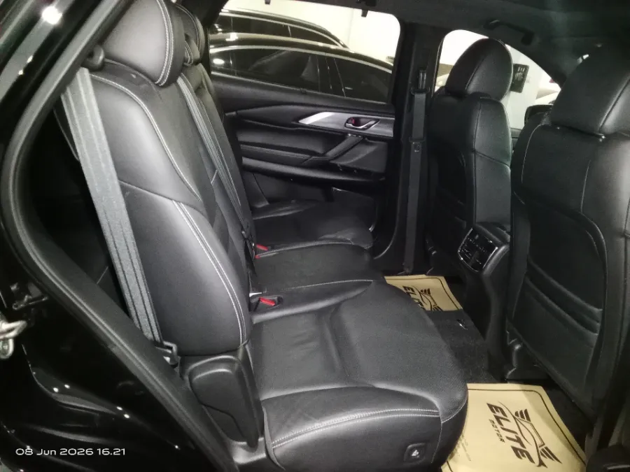 Foto Mobil Bekas Kabin Belakang Mazda CX-9 2.5 Skyactiv-G tahun 2021