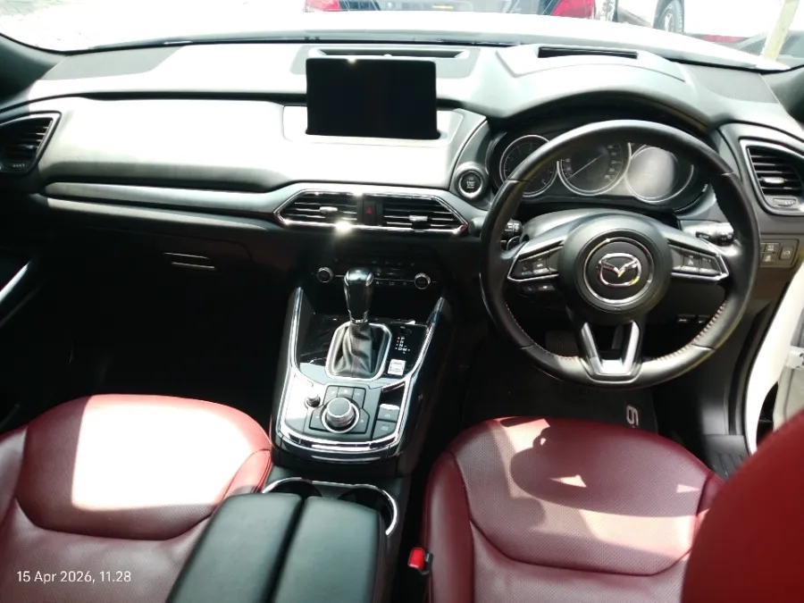 Foto Mobil Bekas Dashboard Mazda CX-9 2.5 Skyactiv-G tahun 2022