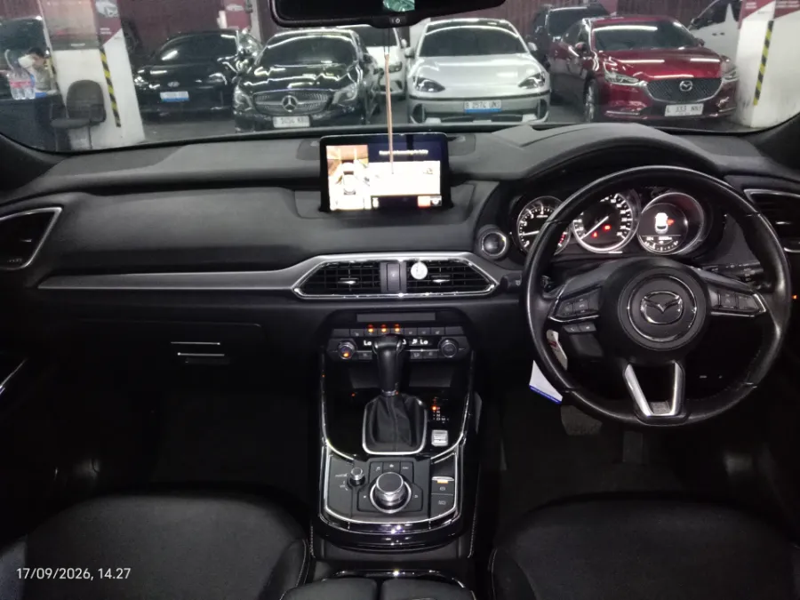 Foto Mobil Bekas Dashboard Mazda CX-9 2.5 Skyactiv-G tahun 2022