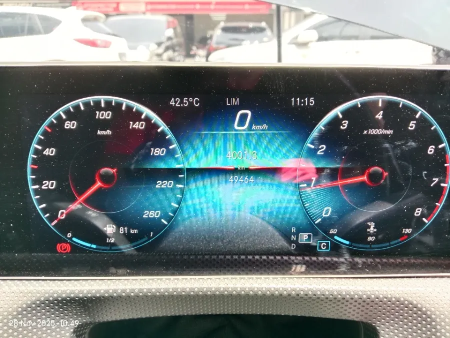 Foto Mobil Bekas Odometer Mercedes-Benz A200 1.3 tahun 2018