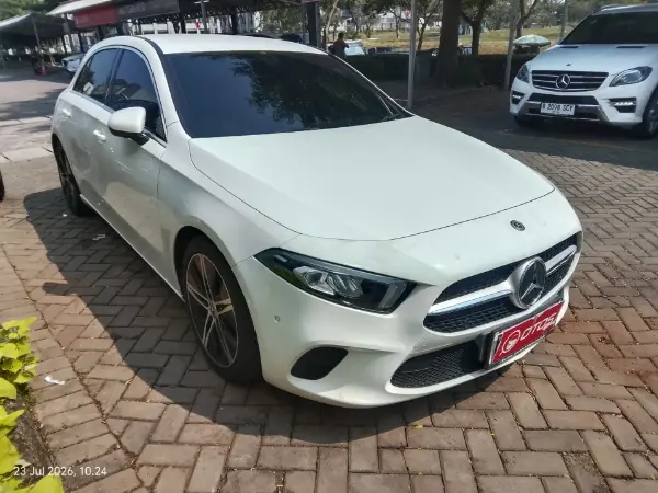 2019 Mercedes-Benz A200 1.3 - Foto 1 dari 6