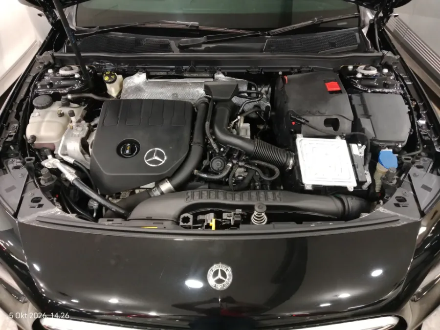 Foto Mobil Bekas Mesin Mercedes-Benz A200 1.3 tahun 2019