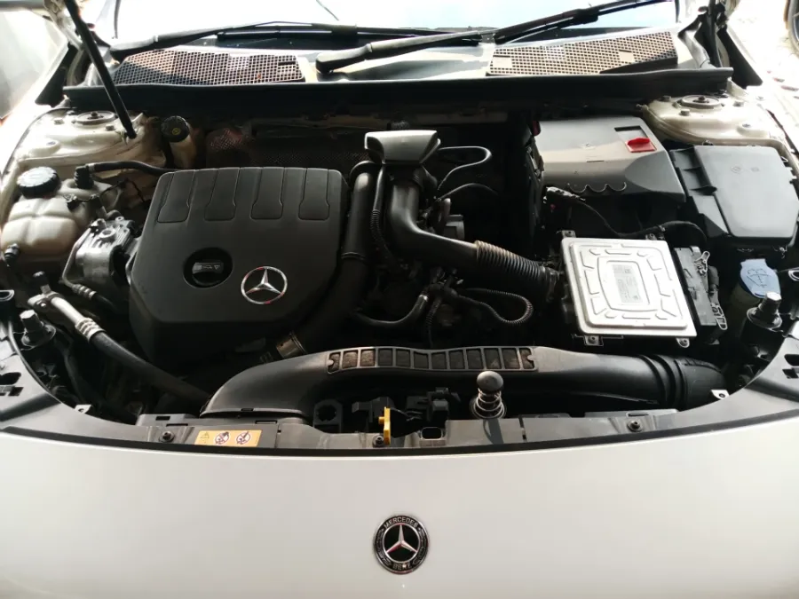 Foto Mobil Bekas Mesin Mercedes-Benz A200 1.3 tahun 2021