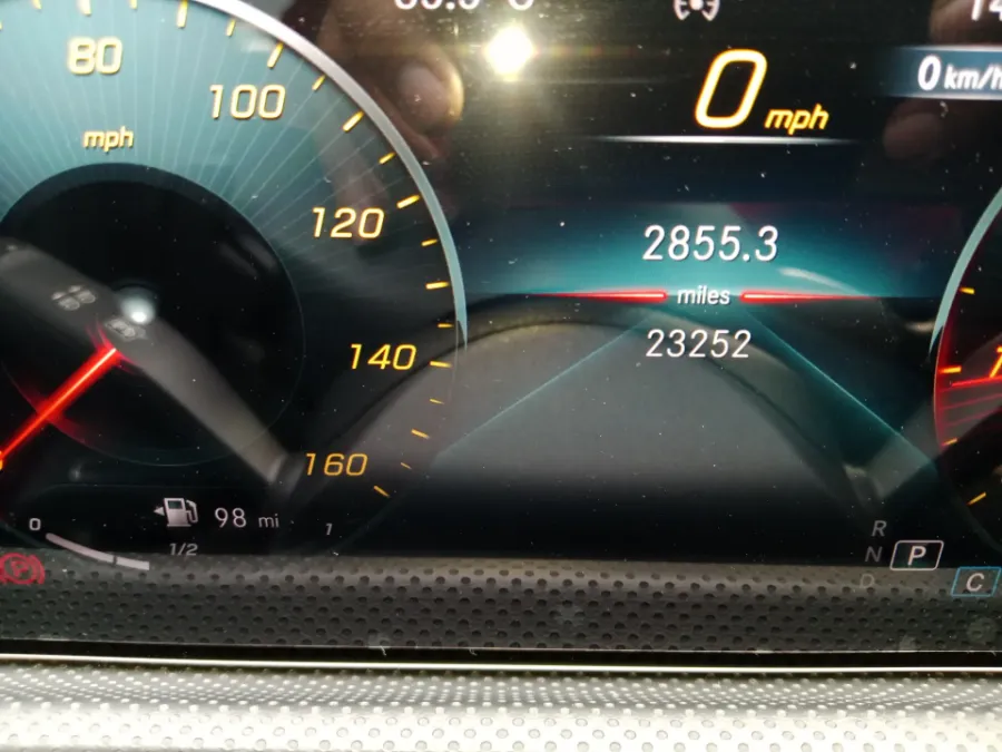 Foto Mobil Bekas Odometer Mercedes-Benz A200 1.3 tahun 2021