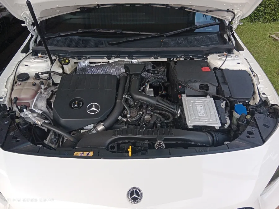 Foto Mobil Bekas Mesin Mercedes-Benz A200 1.3 tahun 2023