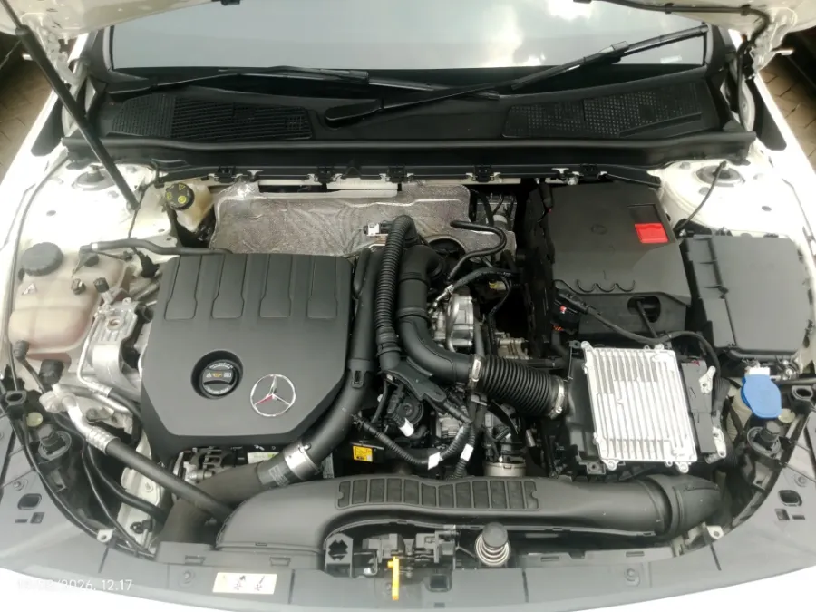 Foto Mobil Bekas Mesin Mercedes-Benz A200 1.3 tahun 2024