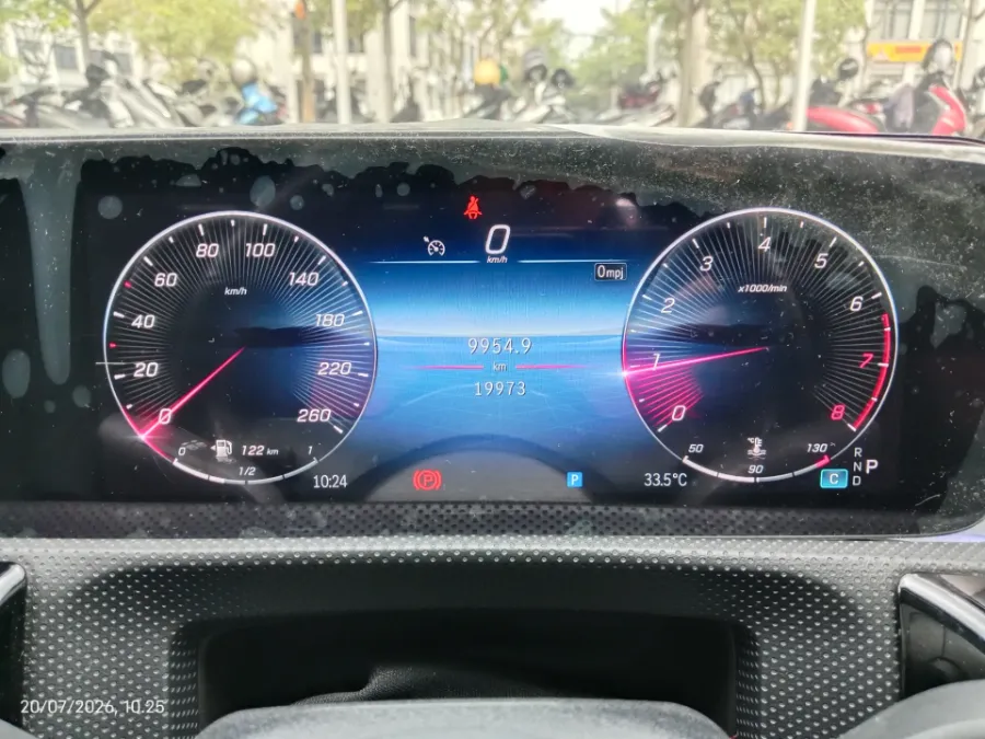Foto Mobil Bekas Odometer Mercedes-Benz A200 1.3 Progressive Line tahun 2023