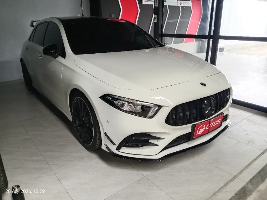 Foto Mobil Bekas Kanan Depan Mercedes-Benz A35 AMG 2.0 4MATIC tahun 2020