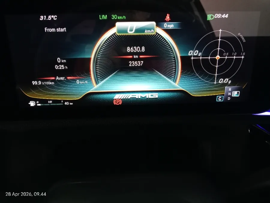 Foto Mobil Bekas Odometer Mercedes-Benz A35 AMG 2.0 4MATIC tahun 2020