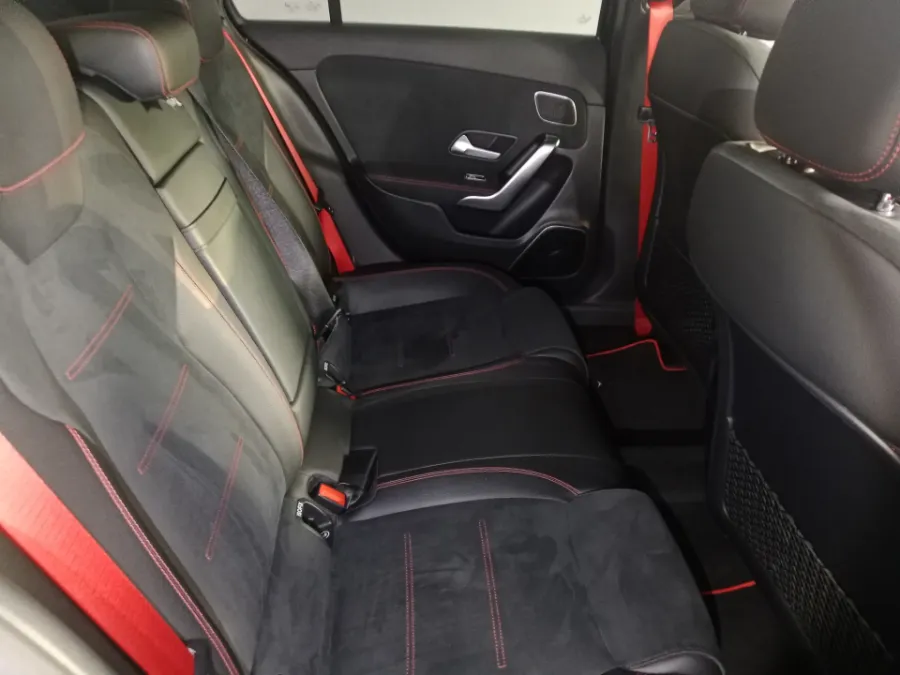 Foto Mobil Bekas Kabin Belakang Mercedes-Benz A35 AMG 2.0 4MATIC tahun 2022