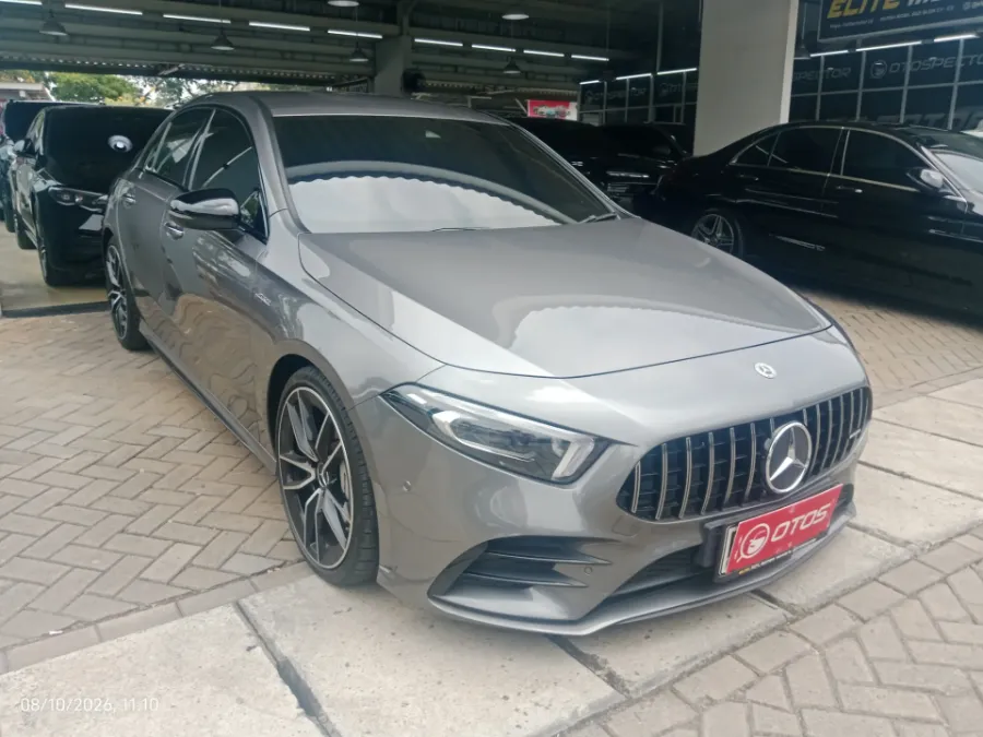 Foto Mobil Bekas Kanan Depan Mercedes-Benz A35 AMG 2.0 4MATIC tahun 2022