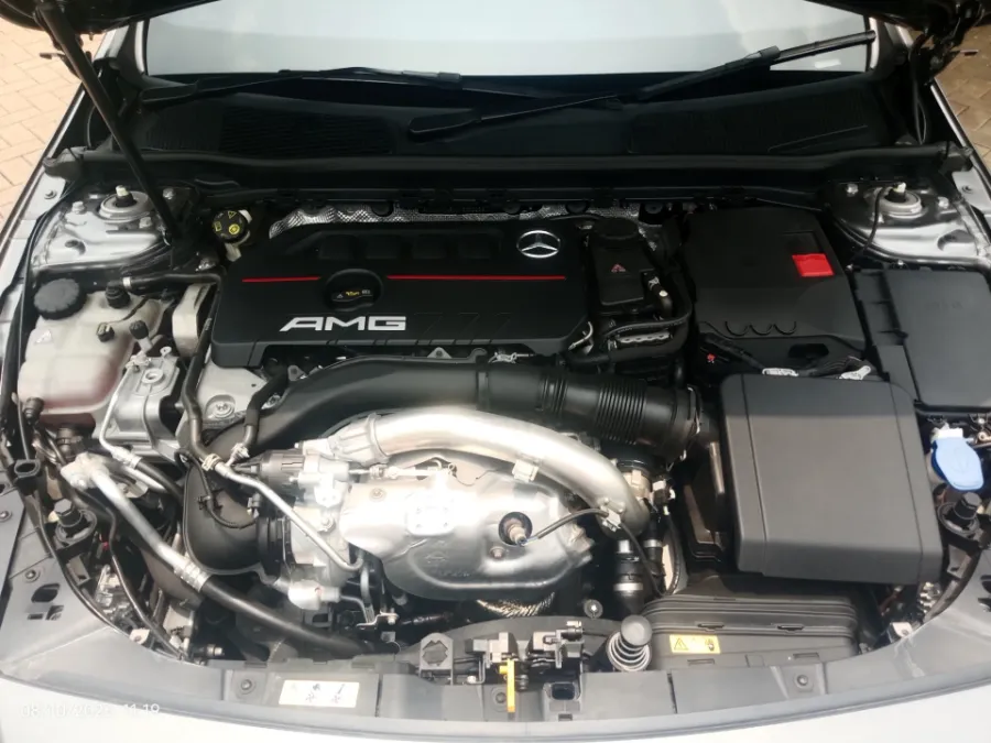 Foto Mobil Bekas Mesin Mercedes-Benz A35 AMG 2.0 4MATIC tahun 2022