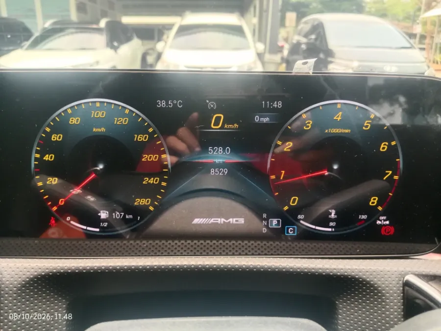 Foto Mobil Bekas Odometer Mercedes-Benz A35 AMG 2.0 4MATIC tahun 2022