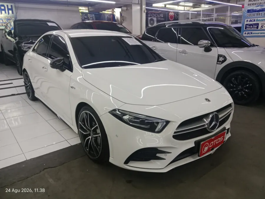 Foto Mobil Bekas Kanan Depan Mercedes-Benz A35 AMG 2.0 4MATIC tahun 2023