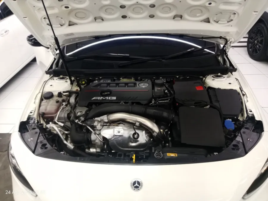 Foto Mobil Bekas Mesin Mercedes-Benz A35 AMG 2.0 4MATIC tahun 2023