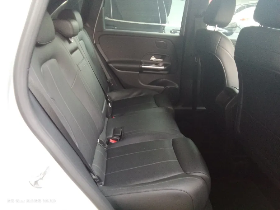 Foto Mobil Bekas Kabin Belakang Mercedes-Benz B200 1.3 tahun 2018