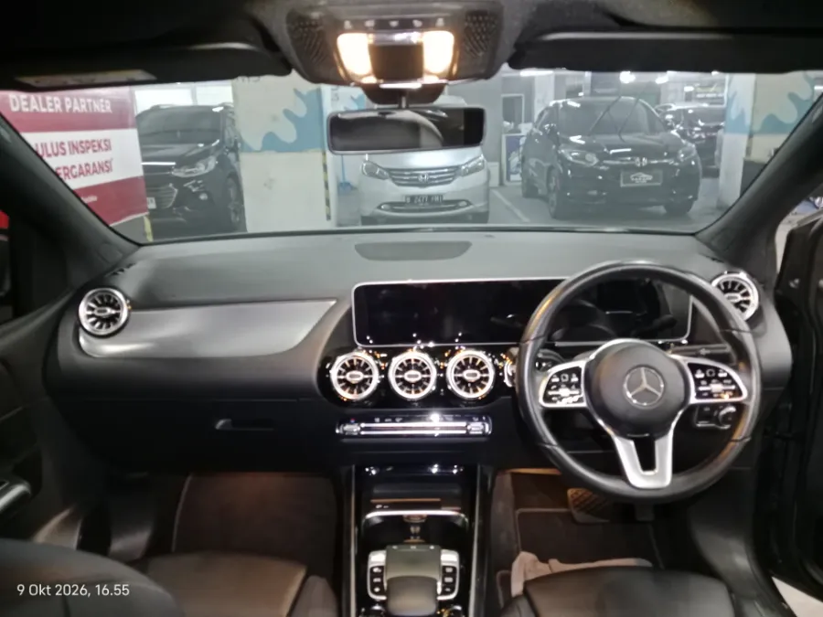 Foto Mobil Bekas Dashboard Mercedes-Benz B200 1.3 tahun 2019