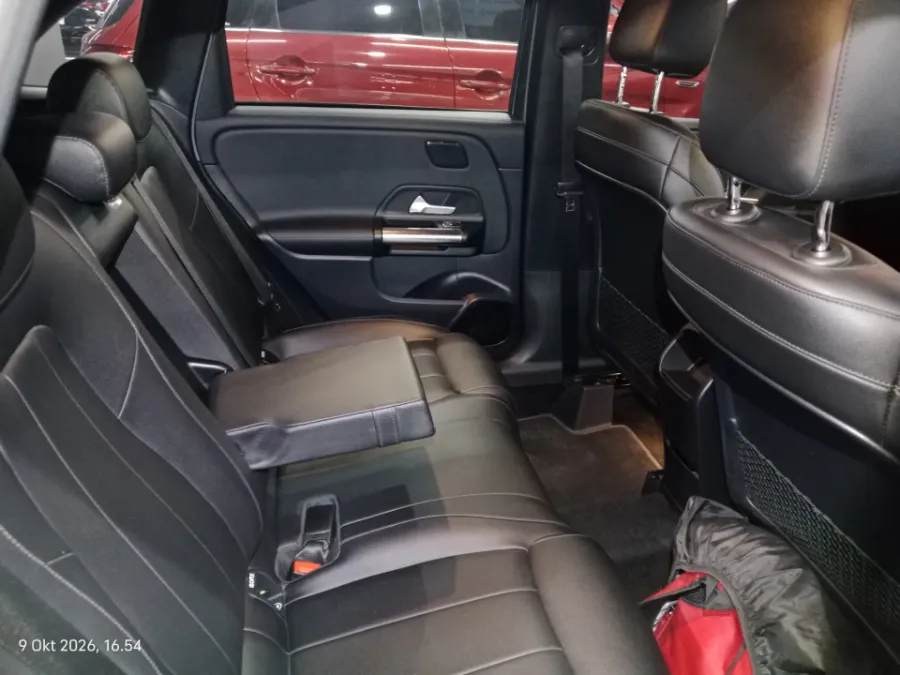 Foto Mobil Bekas Kabin Belakang Mercedes-Benz B200 1.3 tahun 2019