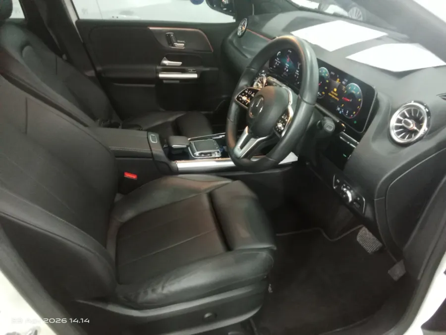 Foto Mobil Bekas Kabin Depan Mercedes-Benz B200 1.3 tahun 2019