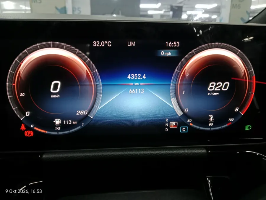 Foto Mobil Bekas Odometer Mercedes-Benz B200 1.3 tahun 2019