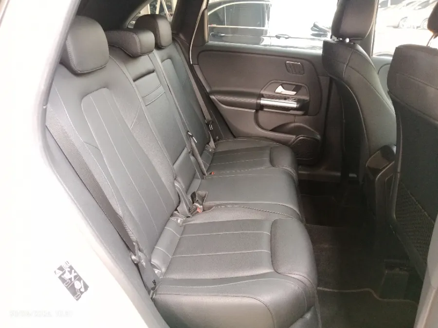 Foto Mobil Bekas Kabin Belakang Mercedes-Benz B200 1.3 tahun 2020