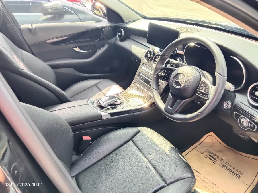 Foto Mobil Bekas Kabin Depan Mercedes-Benz C180 1.5 tahun 2019
