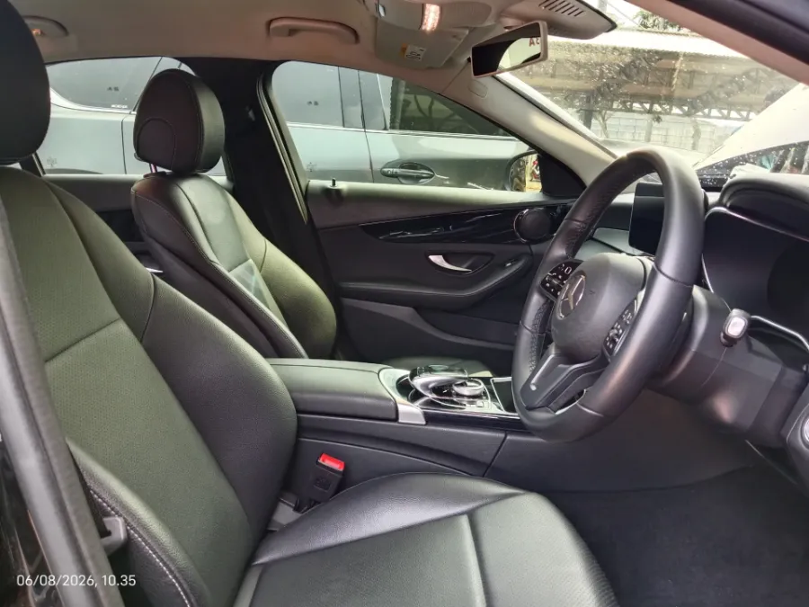 Foto Mobil Bekas Kabin Depan Mercedes-Benz C180 1.5 tahun 2019
