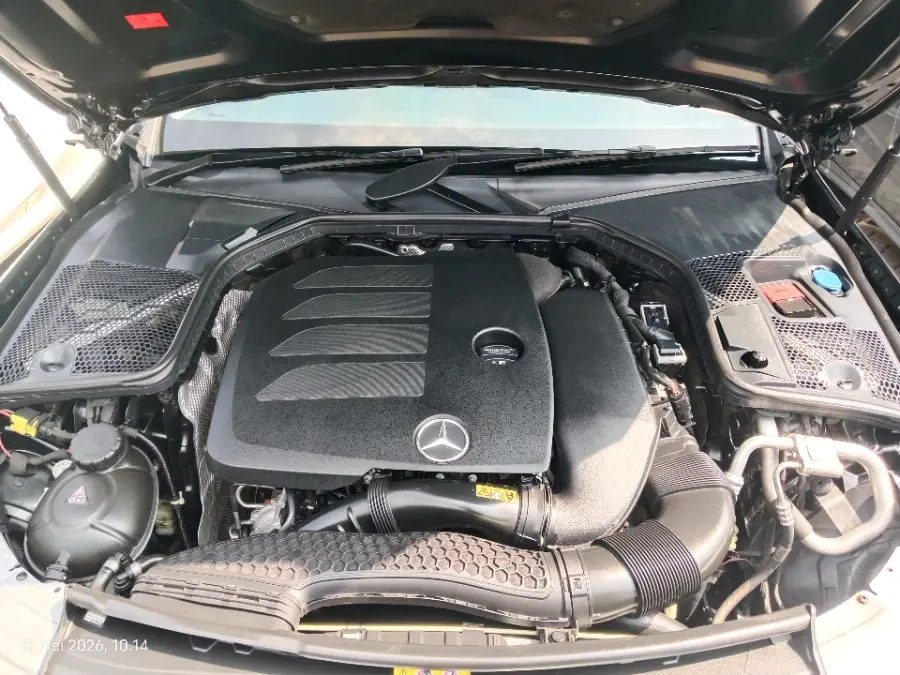 Foto Mobil Bekas Mesin Mercedes-Benz C180 1.5 tahun 2019