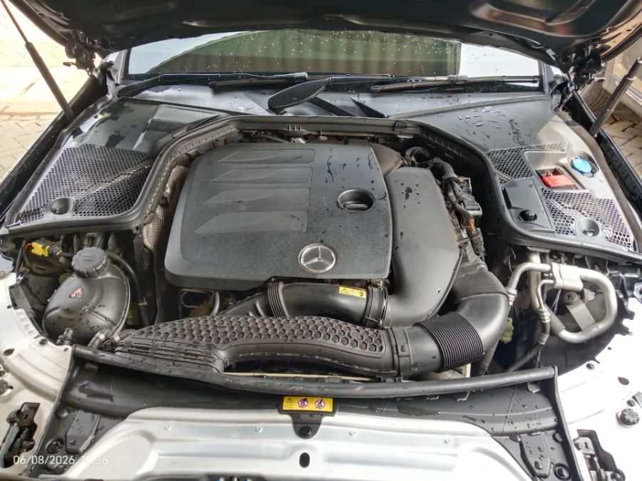 Foto Mobil Bekas Mesin Mercedes-Benz C180 1.5 tahun 2019