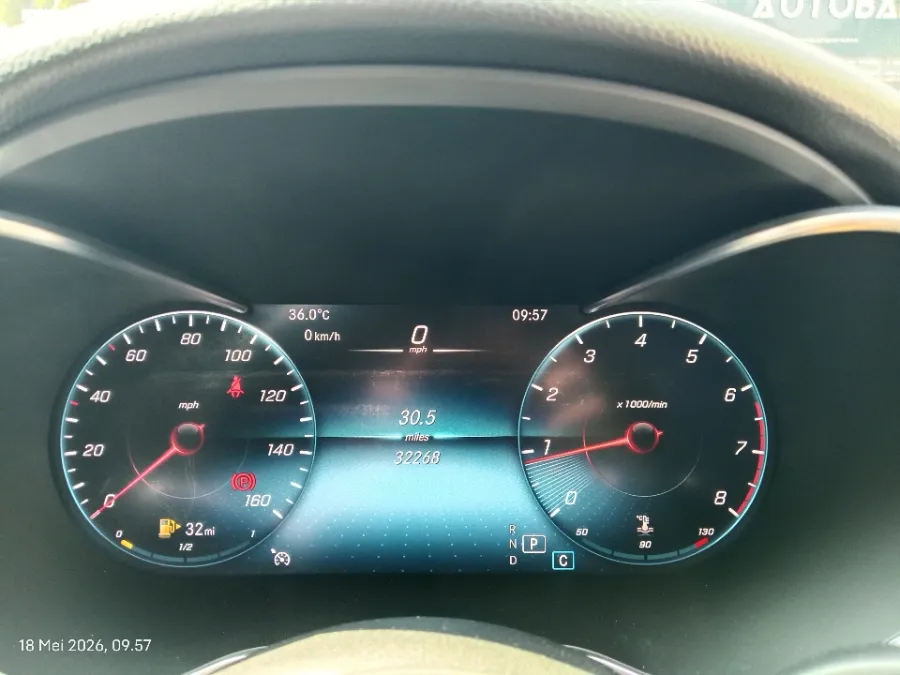 Foto Mobil Bekas Odometer Mercedes-Benz C180 1.5 tahun 2019