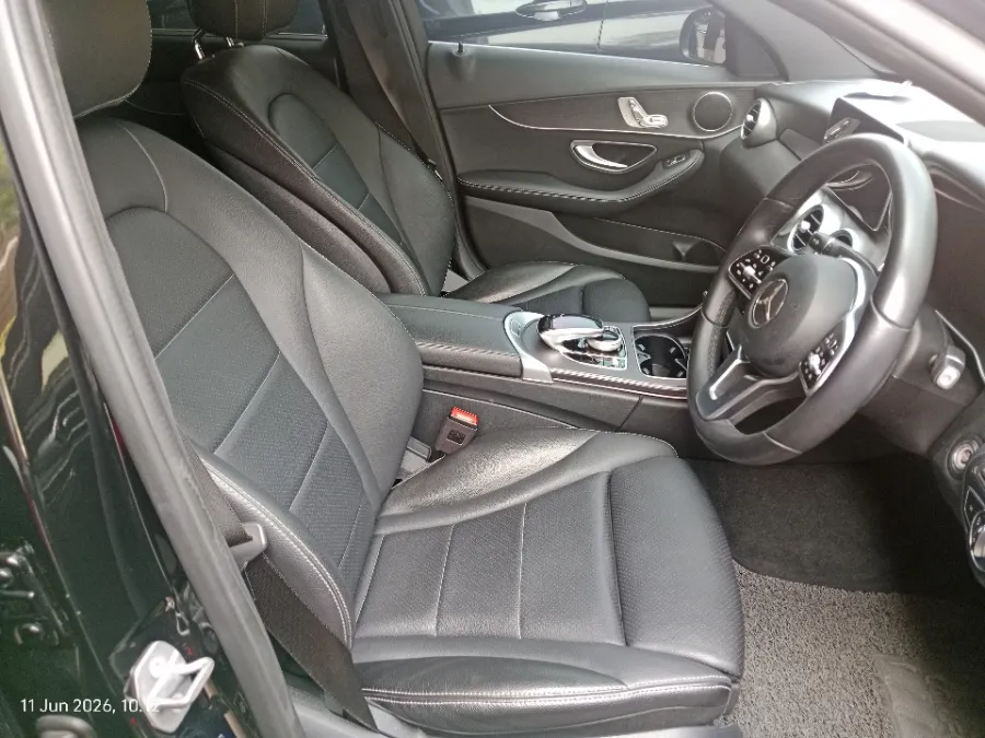 Foto Mobil Bekas Kabin Depan Mercedes-Benz C200 1.5 tahun 2019